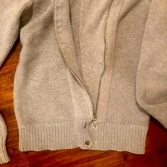 Heart-N-Crush Grey Women’s Sweater Size Medium - Picture 5 of 6